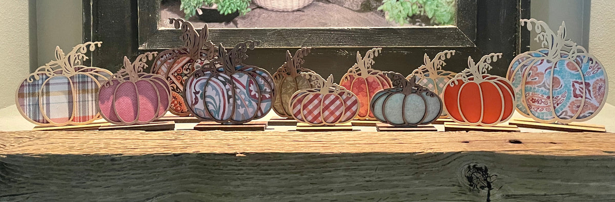 Pumpkin Shelf Sitter